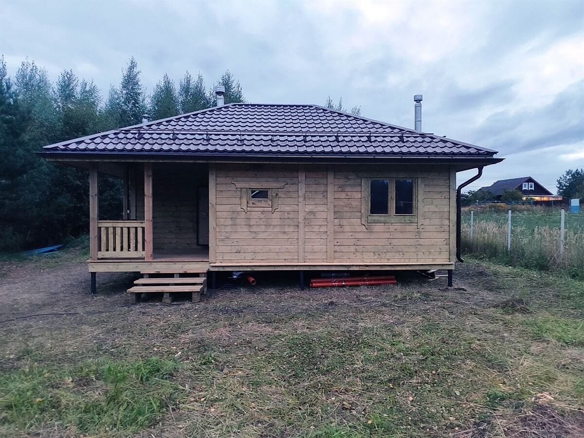 Каркасная баня «Усадьба» с террасой — внешний вид. Фото 18